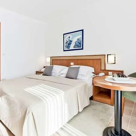 Bluesun Village Afrodita Otel 4*