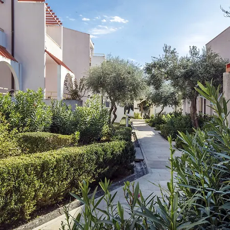 Hotel Bluesun Village Afrodita 4*